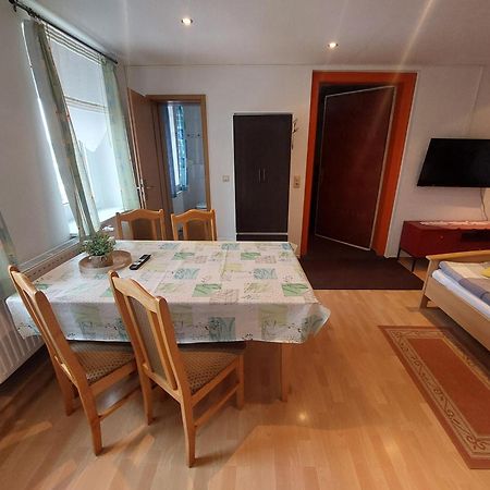 Zur Deutschen Eiche - Fruehstueckspension Und Ferienwohnungen Grossschoenau Room photo