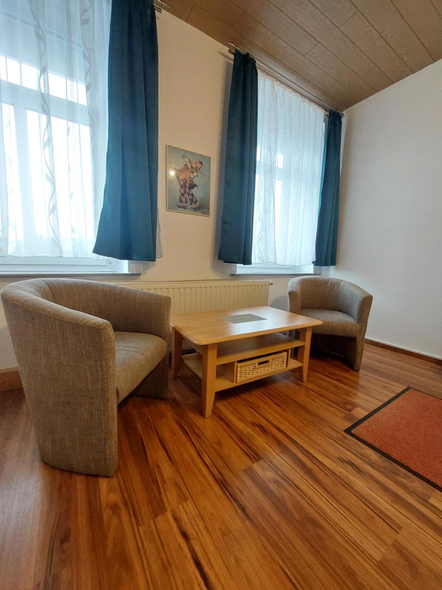 Zur Deutschen Eiche - Fruehstueckspension Und Ferienwohnungen Grossschoenau Room photo